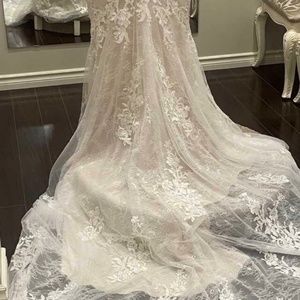 Gorgeous essence of Australia wedding dress
